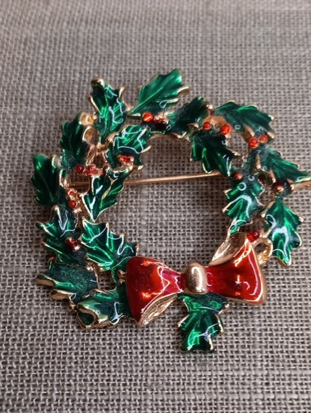 Vintage Green and Red Enamel Wreath Brooch